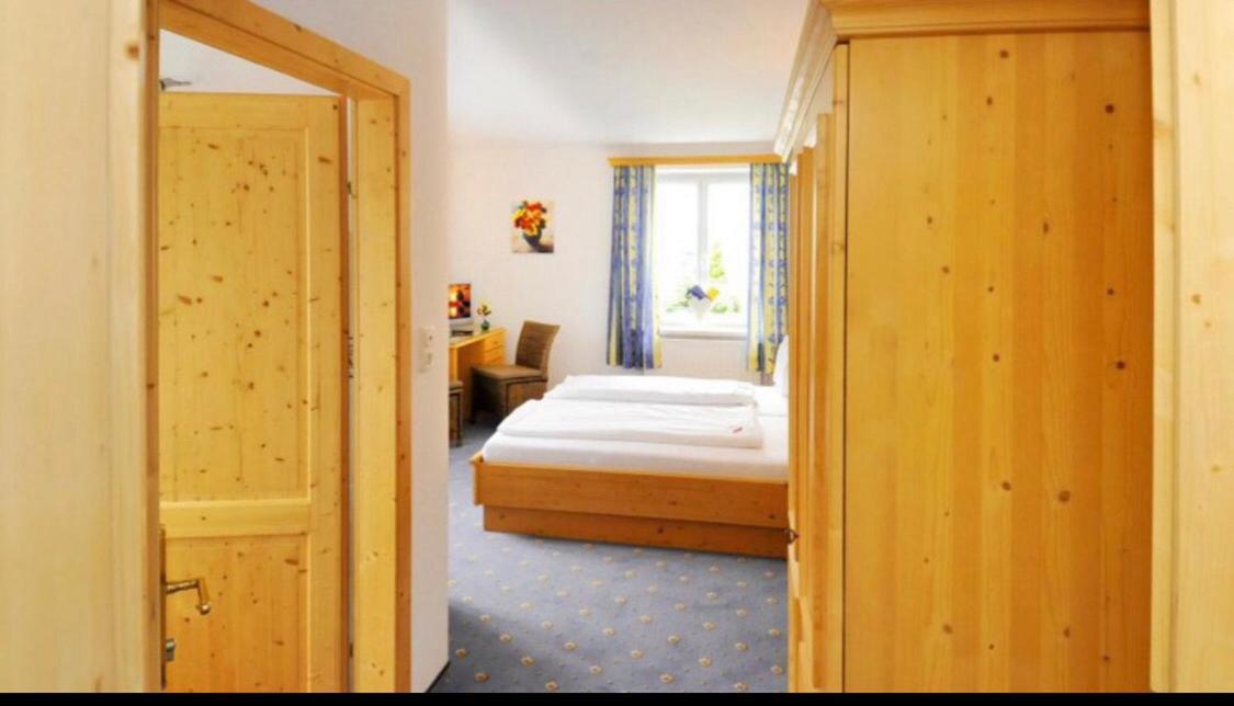 Pension Artstetten Exterior foto